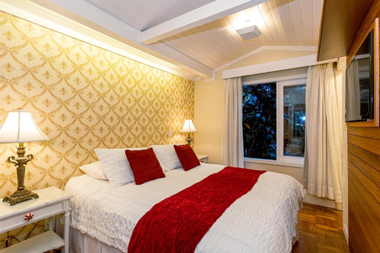 Su Paradise Villa Chales E Suites Correas Exterior photo