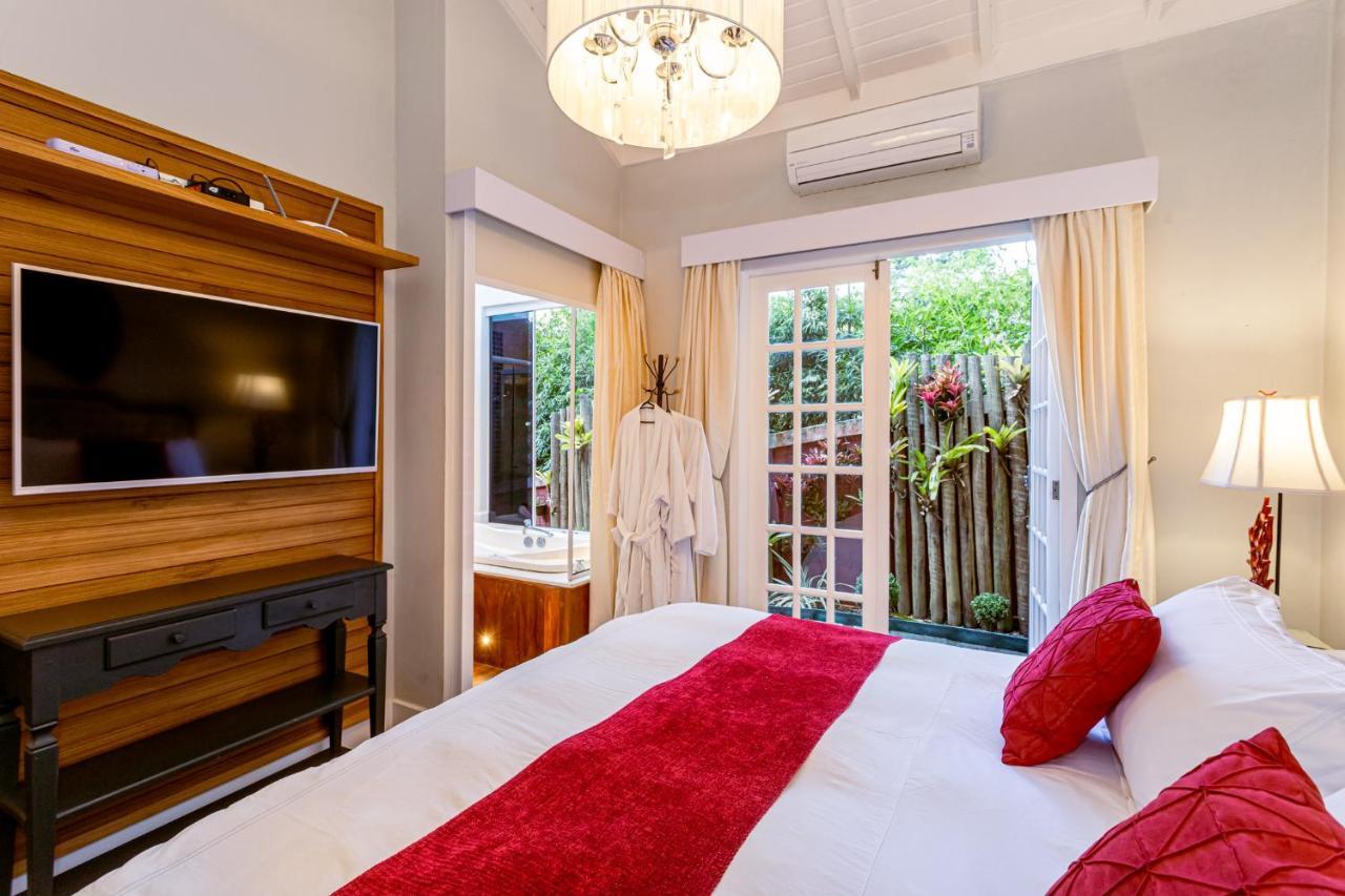 Su Paradise Villa Chales E Suites Correas Exterior photo