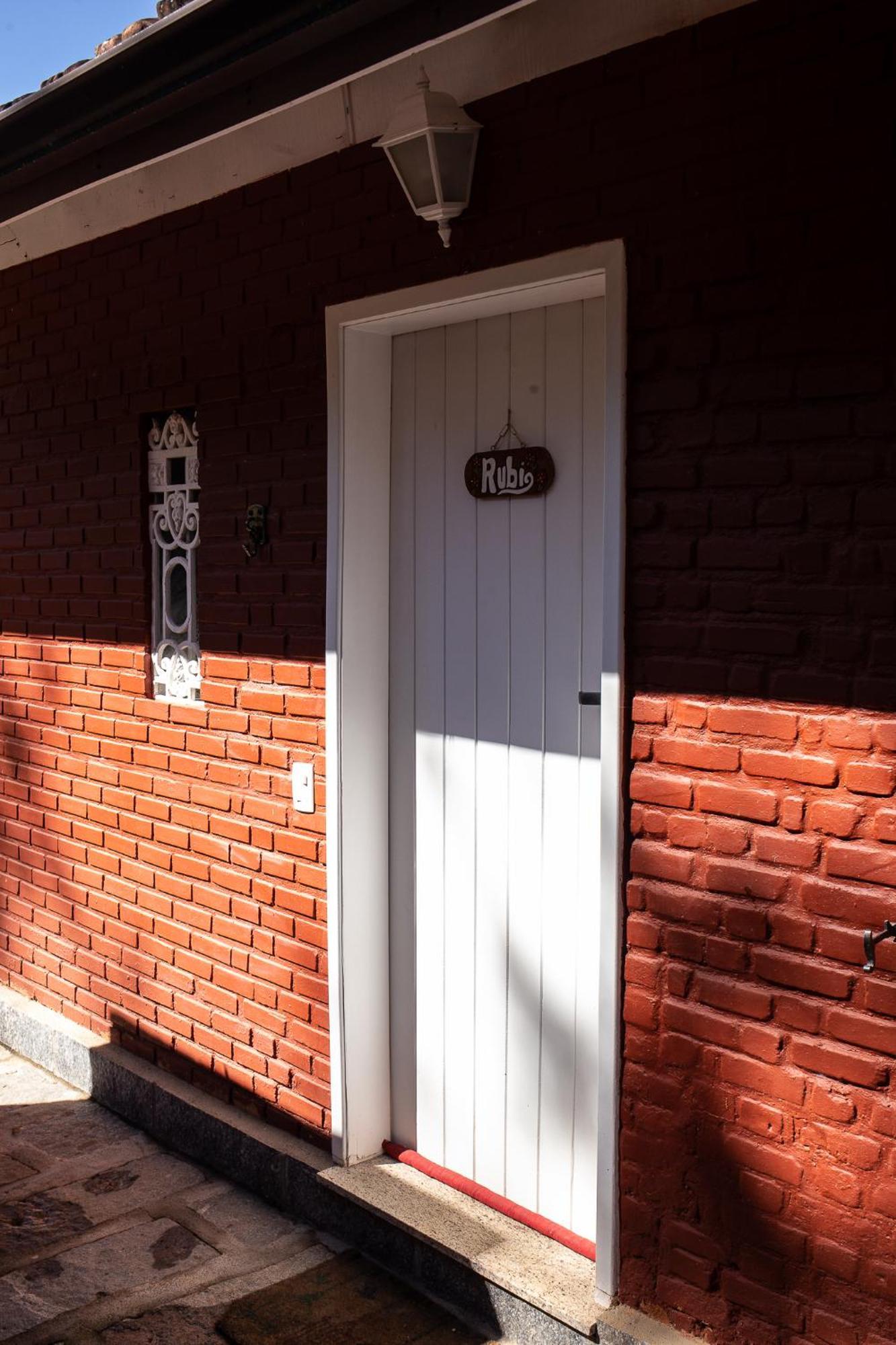 Su Paradise Villa Chales E Suites Correas Exterior photo